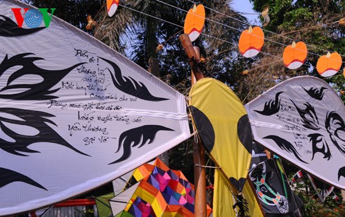 Kites soar over Hue skies - ảnh 4